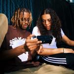 Controller Backbone One 2nd Gen PlayStation Edition pentru iPhone, Lightning, Jack 3.5mm, Alb 3 - lerato.ro