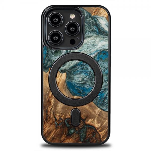 Carcasa din lemn Bewood Planet Earth MagSafe compatibila cu iPhone 14 Pro Graphics 1 - lerato.ro