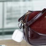 Carcasa Bizon Clear Case compatibila cu Apple AirPods 4, Glitter Clear 5 - lerato.ro