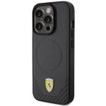 Carcasa Ferrari Carbon Metal Logo MagSafe compatibila cu iPhone 15 Pro Black 6 - lerato.ro