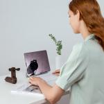 Ventilator portabil 3-in-1 Jisulife Life8 Plus, 1.2W, Flue aer 3m/s, 4500 mAh, Autonomie 46h, 3 viteze, USB-C, Functie powerbank si lanterna, Maro 6 - lerato.ro