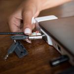 Adaptor HUB LandingZONE Dock Pro pentru MacBook 12 inch, 3x USB 3.0, 2x USB 2.0, 1x DP/ Thunderbolt, 1x HDMI, 1x RJ45, Indicator LED, Suport MagSafe, Silver 5 - lerato.ro