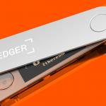 Portofel electronic Ledger Nano X Crypto, pentru monede virtuale Bitcoin, Ethereum, Dash, ZCash si altele, Blazing Orange
