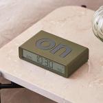 Ceas cu alarma Lexon Flip Classic, Snooze, Display Digital, 1200mAh, USB-C, Khaki 6 - lerato.ro