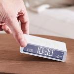 Ceas cu alarma Lexon Flip Classic, Snooze, Display Digital, 1200mAh, USB-C, Alb 8 - lerato.ro