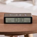 Ceas cu alarma Lexon Flip Classic, Snooze, Display Digital, 1200mAh, USB-C, Negru 8 - lerato.ro