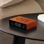 Ceas cu alarma Lexon Flip Premium, Snooze, Display Digital, Luminozitate ajustabila, USB-C, Portocaliu 8 - lerato.ro