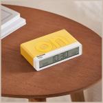 Ceas cu alarma Lexon Flip Classic X Pantone, Snooze, Display Digital, Luminozitate ajustabila, USB-C, Galben 4 - lerato.ro