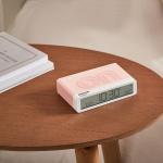 Ceas cu alarma Lexon Flip Classic X Pantone, Snooze, Display Digital, Luminozitate ajustabila, USB-C, Roz 8 - lerato.ro