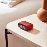 Ceas cu alarma Lexon Minut Mini, Snooze, Display Digital, Control tactil, 800mAh, USB-C, Dark Red 7 - lerato.ro