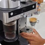 Espressor 2 in 1 Ninja Prestige DualBrew CFN803EU, Capsule / Cafea macinata, 19 bari, Sistem de spumare a laptelui, Rezervor de 1.8 l, Caoaciate carafa de 1.8 l, Negru 7 - lerato.ro