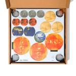 Kit STEAM Ozobot OzoGoes to the Solar System, 1x tabla de joc, 8x planete, 10x carduri educationale, 36x carduri asociere, Multicolor 3 - lerato.ro