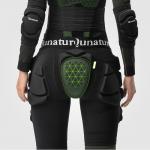 Pantaloni de protectie pentru sold Qunature Ski Advanced, Marime XL, Negru 8 - lerato.ro