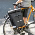 Geanta impermeabila bicicleta Rockbros pentru portbagaj, functie de rucsac, sistem prindere pentru casca, 18L, Negru 9 - lerato.ro