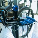 Suport tip service pentru biciclete Rockbros MP-02, Inaltime reglabila, Brat rotativ, Picioare pliabile, Tava integrata pentru unelte, Sarcina maxima 80kg, Negru 6 - lerato.ro