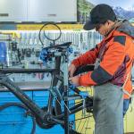Suport tip service pentru biciclete Rockbros MP-02, Inaltime reglabila, Brat rotativ, Picioare pliabile, Tava integrata pentru unelte, Sarcina maxima 80kg, Negru 7 - lerato.ro