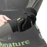 Set 2 protectii pentru genunchi Qunature 2206000102, Marime M, Negru 3 - lerato.ro
