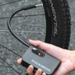 Pompa electrica pentru bicicleta Rockbros L1 Mini, 70 PSI, Lungime furtun 20 cm, Incarcare USB-C, Negru 7 - lerato.ro