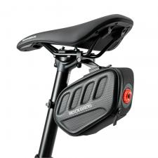 Suporturi telefon si depozitare accesorii, Geanta bicicleta Rockbros C61 cu lumina smart incorporata, Montare sub sa, 0.45L, IPX6, Negru, lerato.ro