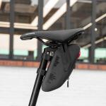 Geanta pentru bicicleta Rockbros AS-078-1, Lumina spate smart incarcabila USB-C, Waterproof, Montare sub sa, 0.8L, Negru 8 - lerato.ro