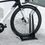 Suport depozitare bicicleta Rockbros HS-013L cu montare pe podea, Compatibil cu roti de 24–27.5 inch, Negru 4 - lerato.ro