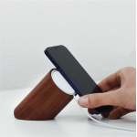 Stand birou pentru incarcator wireless Rolling Square, Compatibil MagSafe, Unghi 45 grade, Lemn masiv 3 - lerato.ro