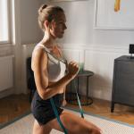 Banda elastica smart STRAFFR Medium, Lungime 2m, Rezistenta 5-15kg, Baterie reincarcabila USB-C, Conectare Bluetooth la aplicatia STRAFFR, Silicon, Cyan 8 - lerato.ro