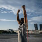 Banda elastica smart STRAFFR Strong, Lungime 2m, Rezistenta 15-25kg, Baterie reincarcabila USB-C, Conectare Bluetooth la aplicatia STRAFFR, Silicon, Rosu 10 - lerato.ro