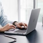 Carcasa laptop Spigen AirSkin compatibila cu MacBook Pro 16, 2021-2026, Frost Clear 6 - lerato.ro