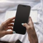 Set 2 folii sticla securizata Spigen GLAS.tR EZ Fit Privacy, Kit montare inclus, compatibile cu iPhone 18 Pro Max, Negru 11 - lerato.ro