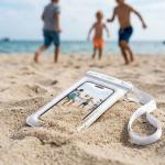 Husa waterproof universala Tech-Protect UWC7 pentru dispozitive 6.9 inch, IPX8, Alb 8 - lerato.ro