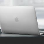 Carcasa laptop UNIQ Husk Pro Claro compatibila cu Macbook Air 13 inch 2020, Matte Clear 3 - lerato.ro
