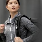 Husa UNIQ Vencer Silicone compatibila cu Apple AirTag, Dark Gray 6 - lerato.ro