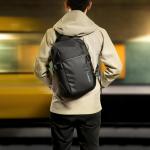 Borseta universala Tomtoc Navigator T24 Sling, Marime M, Capacitate 7L, 40 × 25 × 12 cm, Negru 11 - lerato.ro