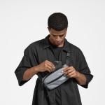 Borseta universala Tomtoc Aviator, Marime S, 1.5L, 21 × 11.5 × 6.5 cm, Gri 15 - lerato.ro