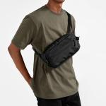 Borseta universala Tomtoc Aviator T33, Marime L, 3.5L, 29 × 15 × 8.5 cm, Negru 13 - lerato.ro