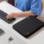 Husa Tomtoc Defender A13 compatibila cu Macbook Neo 13 inch 2026, Negru 13 - lerato.ro