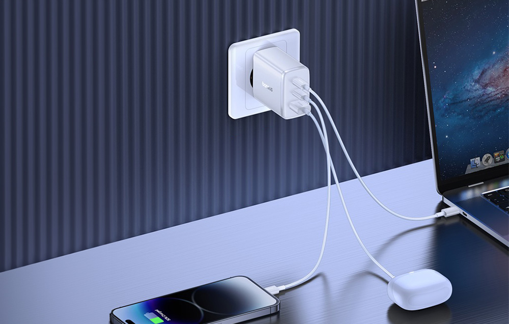 Incarcator retea Baseus Cube Pro GaN, USB si 2x USB-C, 65W, Alb 1 Lerato.ro