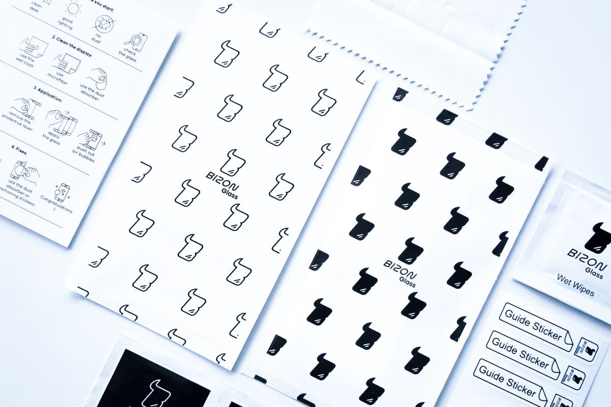 Zestaw aplikacyjny Bizon Glass Edge Pack do ${Apple} iPhone 17