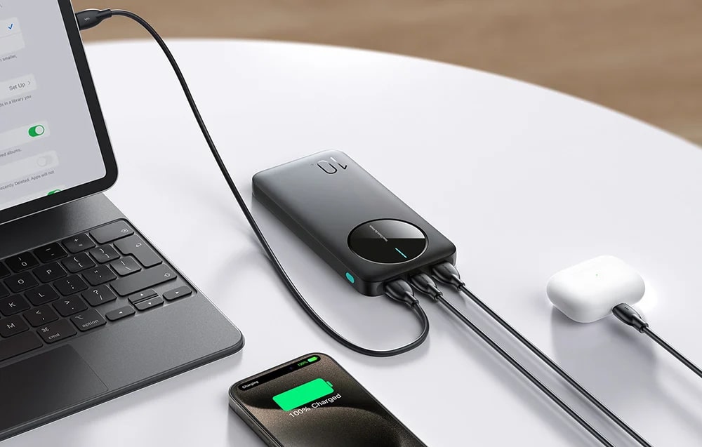 Baterie externa portabila Joyroom JR-PBF12, 10000 mAh, 2.4A, USB/USB-C, LED, Negru 1 Lerato.ro