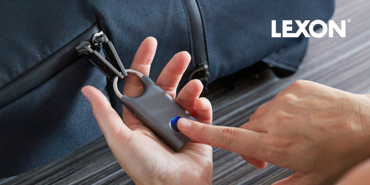 Lacat cu amprenta Lexon Nomaday, IP65, USB-C, Navy Blue 1 Lerato.ro