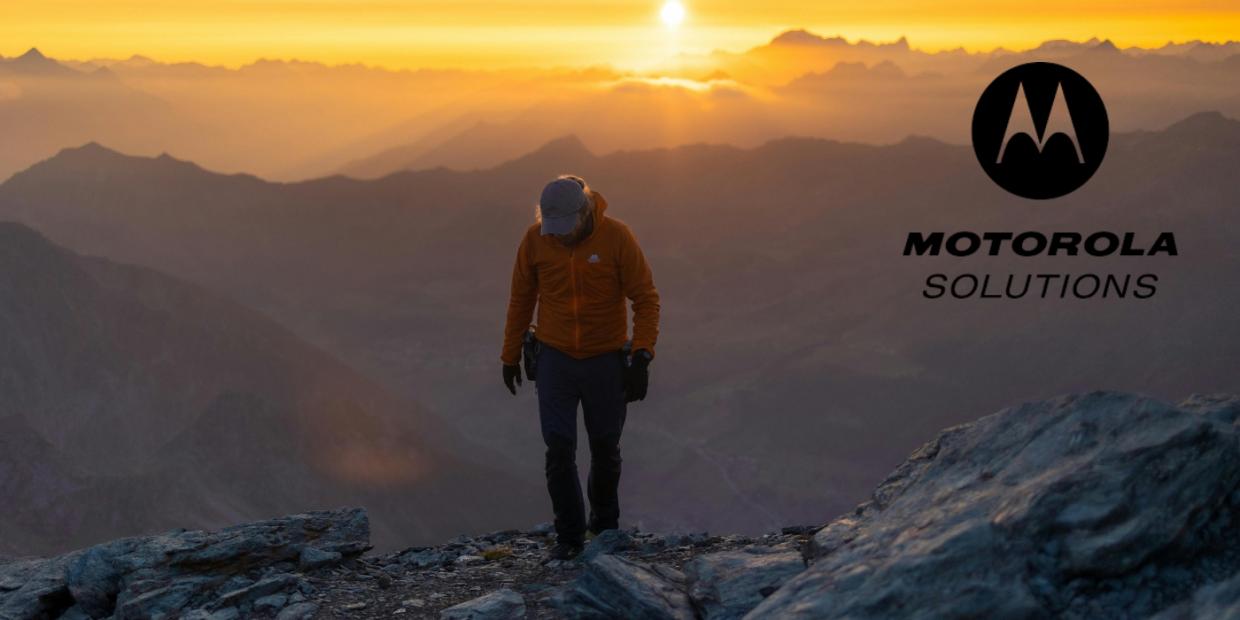 Statie radio PMR portabila Motorola Talkabout T42 UDS, set 2 buc, 16 canale, 4 km, Albastru 1 Lerato.ro