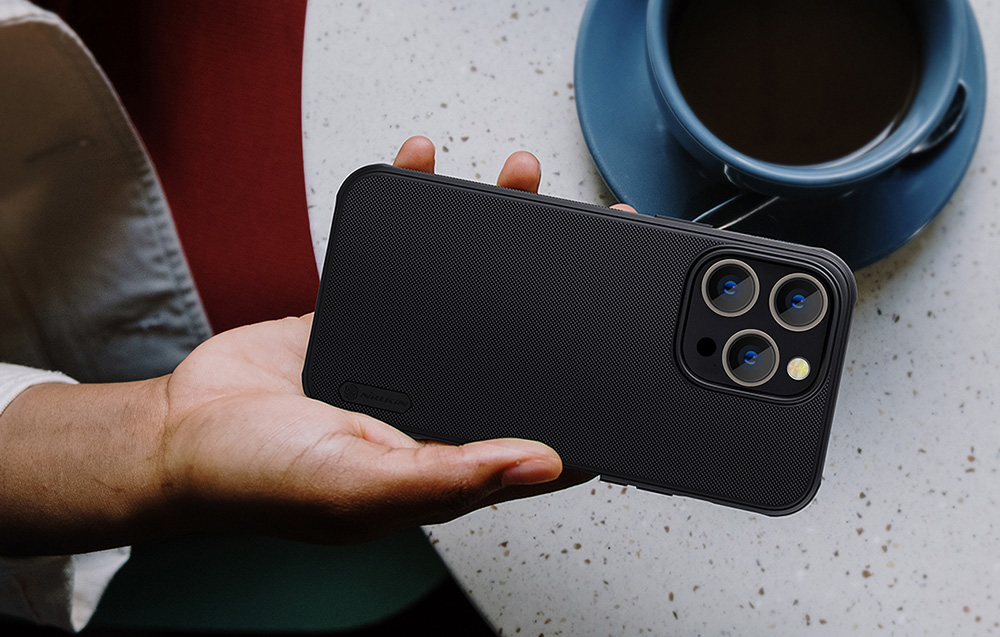Carcasa Nillkin Super Frosted Shield Pro compatibila cu iPhone 14 Pro Max, Negru 1 Lerato.ro