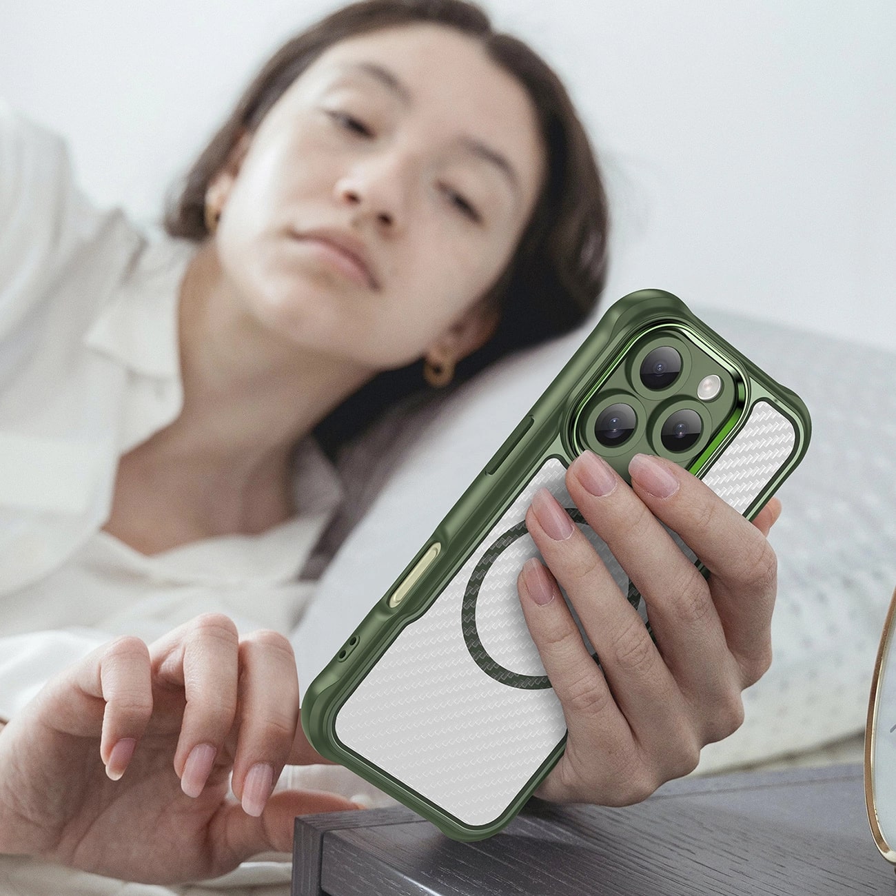Carcasa Leading Silicone MagSafe compatibila cu iPhone 16 Pro Max Green 1 Lerato.ro