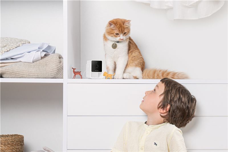 Camera smart Petcube Cam pentru animale, 1080p, WiFi, Night Vision, Microfon, Alb 1 Lerato.ro