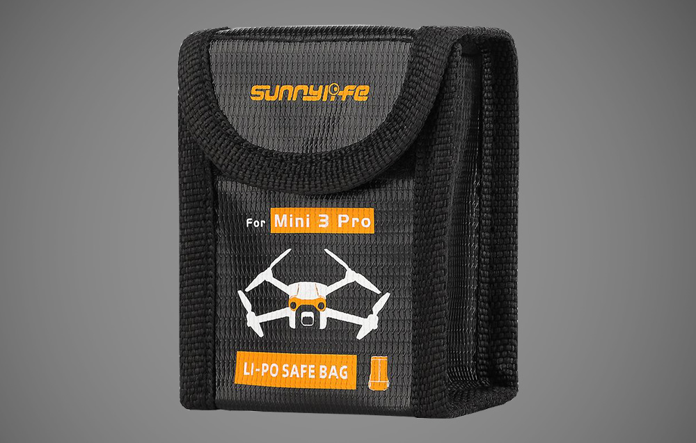 Husa transport Sunnylife MM3-DC384 compatibila cu DJI Mini 3 Pro, 90 x 72 x 38 mm, Capacitate 1 baterie, Negru 1 Lerato.ro