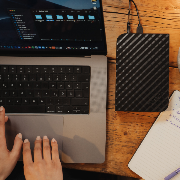 HDD extern Verbatim Store n Save, 2TB, USB 3.0, Negru 1 Lerato.ro